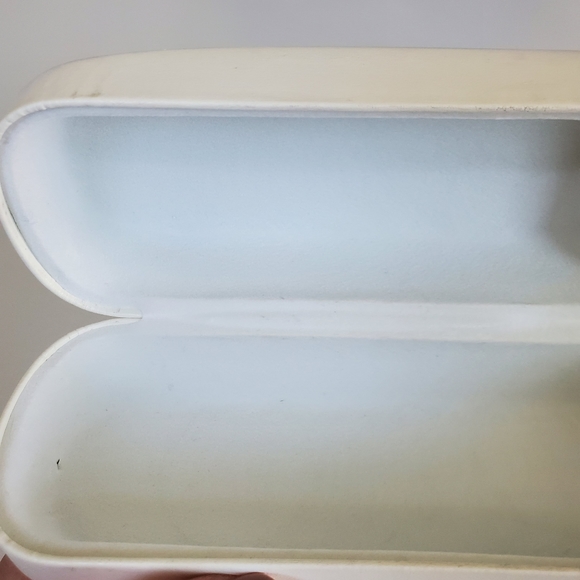 Nina Ricci sunglasses case - Picture 2 of 6